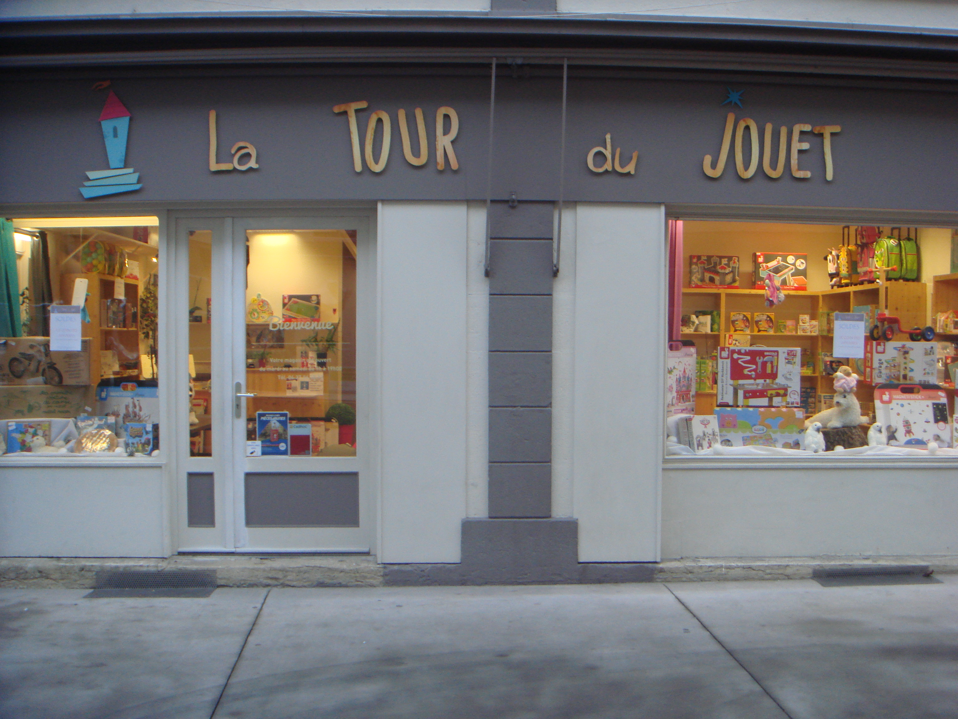 magasin jouet grenoble